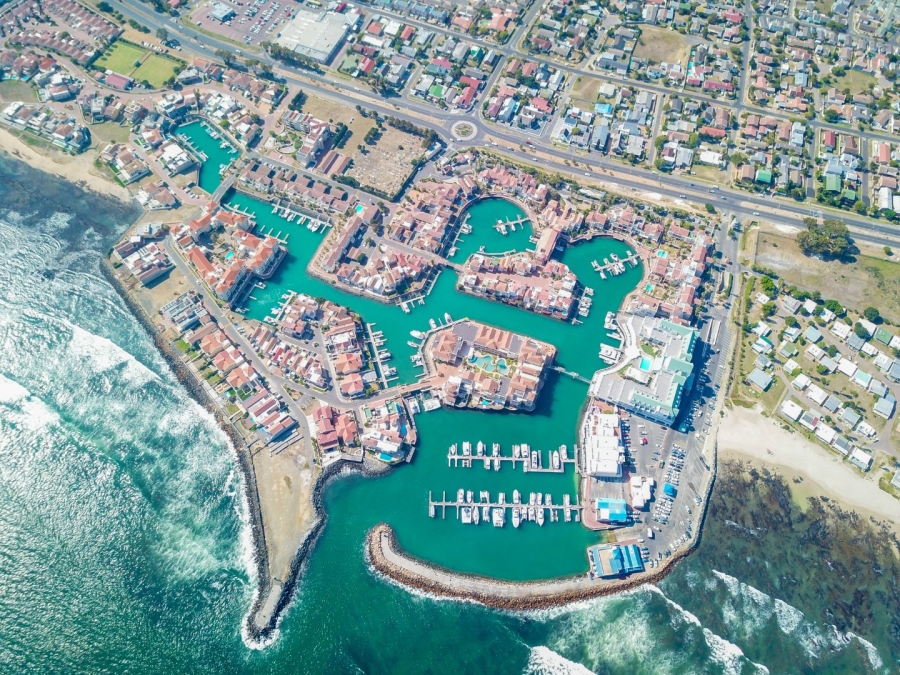 4 Bedroom Property for Sale in Harbour Island Western Cape
